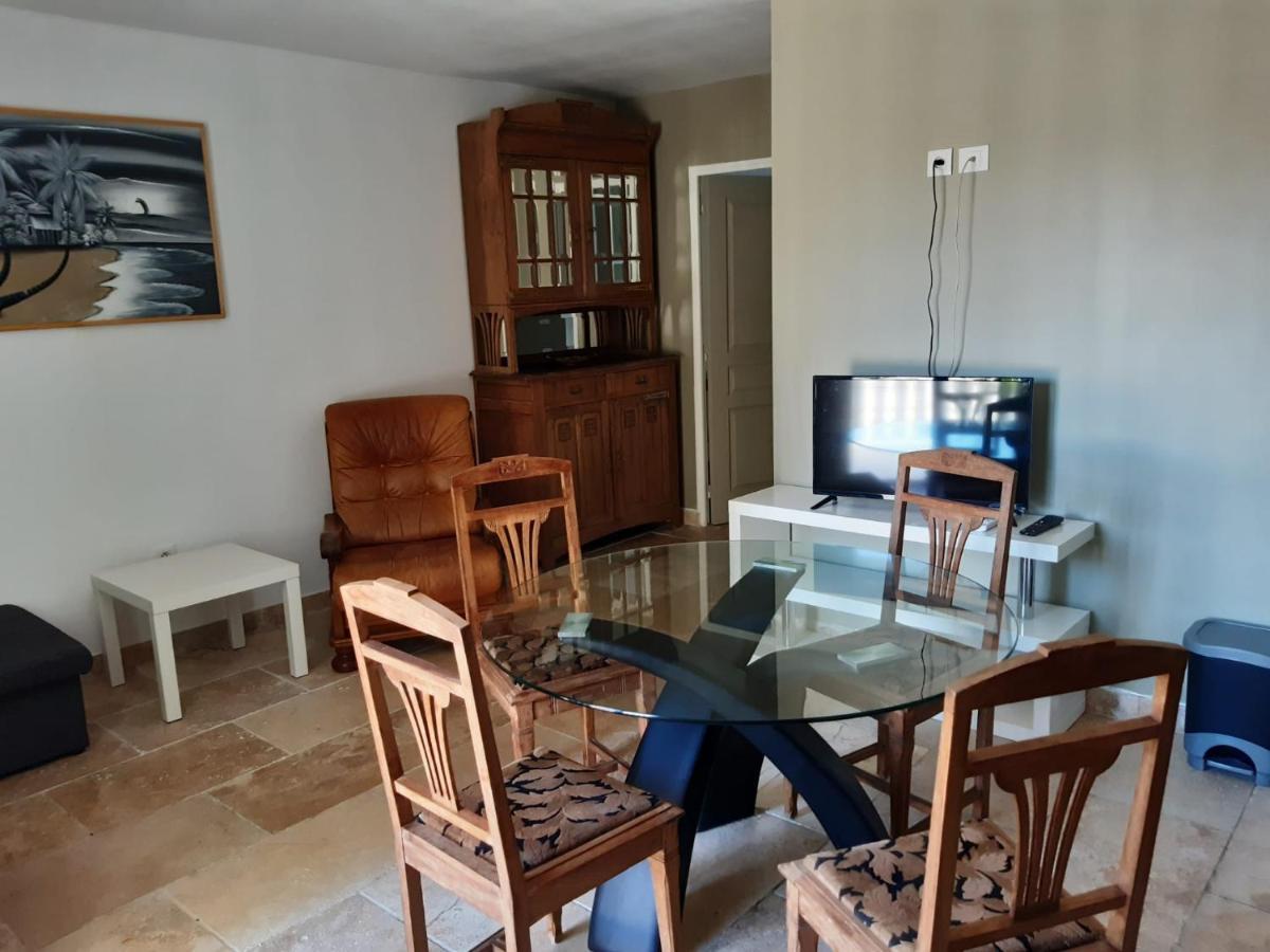 Bed and Breakfast Au Pays Du Ventoux Le Thor Esterno foto